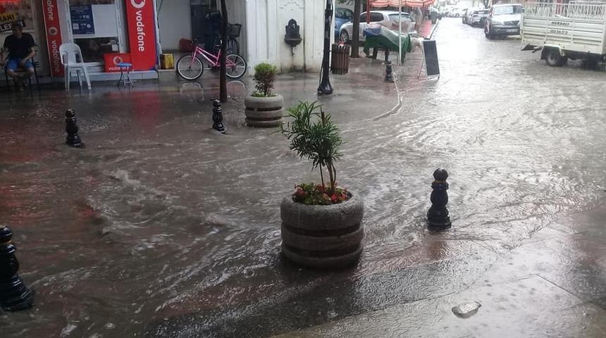 Şark&ouml;y&rsquo;de yollar g&ouml;le d&ouml;nd&uuml;