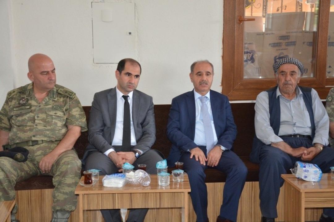 Vali Aktaş Silopi&rsquo;de taziye ziyaretlerine katıldı