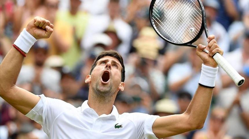 Djokovic yarı finalde