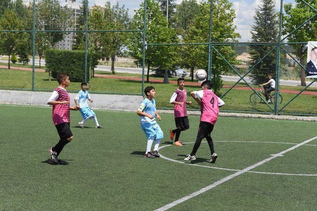 Cami çocukları spor oyunları başladı