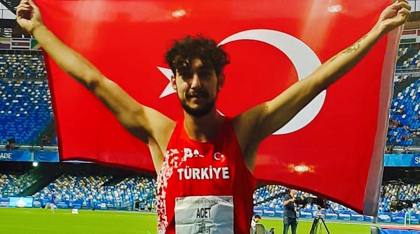 Alperen Acet'ten gümüş madalya