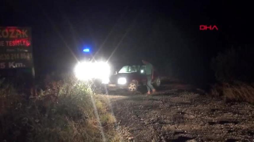 İzmir'de yıldırım faciası! 2 &ouml;l&uuml;