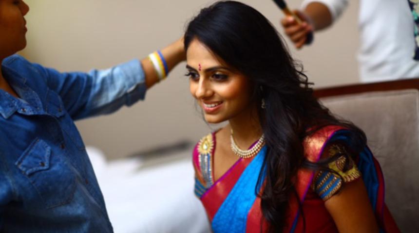 İpek Gibi Yumuşak ve Canlı Saçlara Sahip Hintli Kadınların 8 Güzellik Sırrı