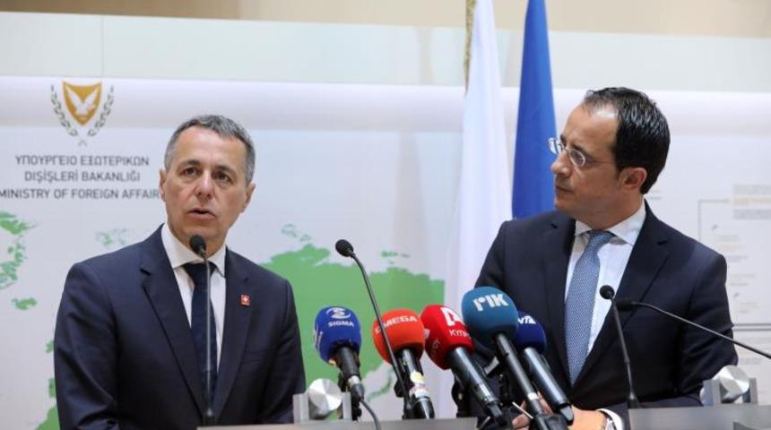 Rum Dışişleri Bakanı’ndan Çavuşoğlu’na 'diyaloğa hazırız' mesajı