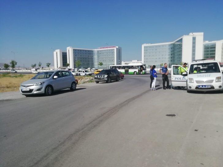 4 aracın karıştığı zincirleme trafik kazasında 1 kişi yaralandı G3