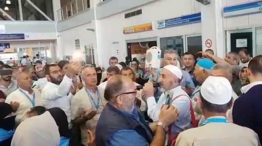 Erzurumlu Hacı adayları kutsal topraklara dualarla uğurlandı