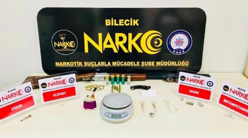 Uyuşturucu operasyonu ş&uuml;phelisi 5 kişi tutuklandı 2 kişi adli kontrol şartıyla serbest kaldı