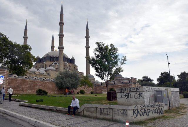 Selimiye Camisi'nde görüntü kirliliği