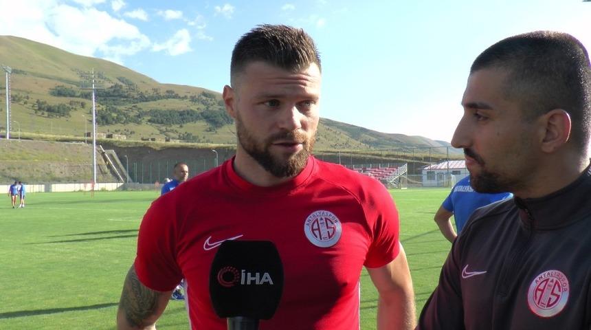 Celustka: &ldquo;Takımı Avrupa&rsquo;ya g&ouml;t&uuml;rmek i&ccedil;in varımızı yoğumuzu koyarak &ccedil;alışıyoruz&rdquo;