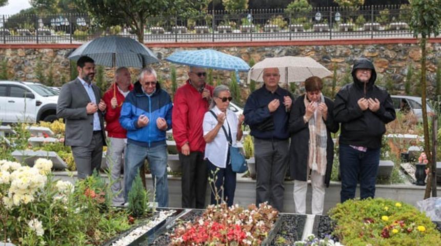 Doğan Hakyemez mezarı başında anıldı