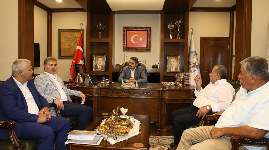 Başkan Eroğlu, taksicilerle bir araya geldi