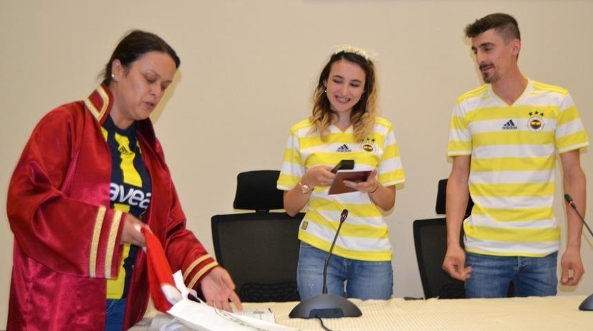 Sarı lacivert nikâh