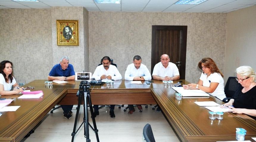 İzmit enc&uuml;meni haftalık toplantısını yaptı