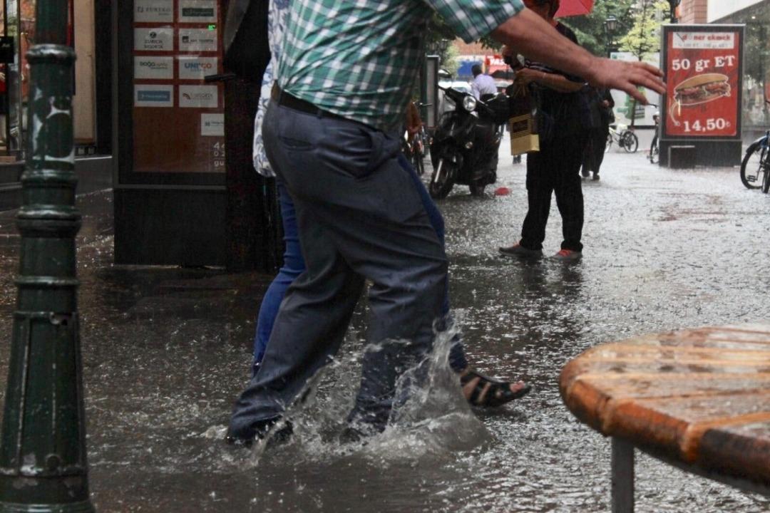 Eskişehir&rsquo;de şiddetli sağanak