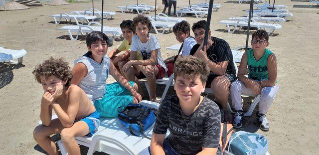 Fırtınanın vurduğu Ayvalık ta hayat normale d&ouml;nd&uuml; 1