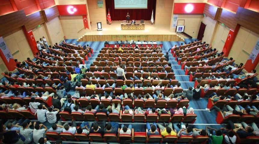 KB&Uuml;&rsquo;de &ldquo;15 Temmuz Darbe Girişimi ve T&uuml;rk Gen&ccedil;liği &rdquo; konferansı