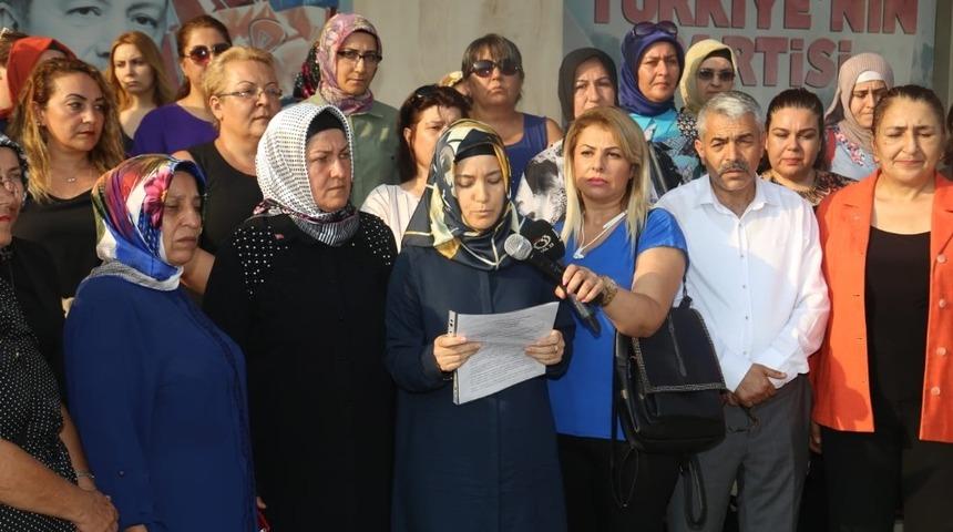 Mersin’de AK Parti’li kadınlar Srebrenitsa şehitlerini andı