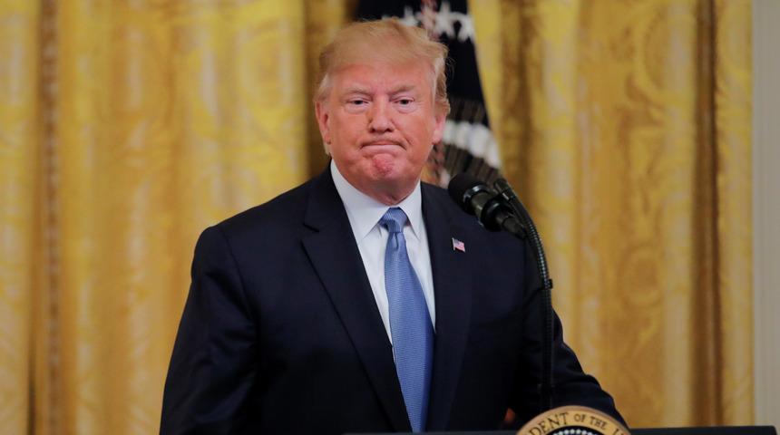 Trump, n&uuml;fus sayımında vatandaşlık sorusundan vazge&ccedil;ti