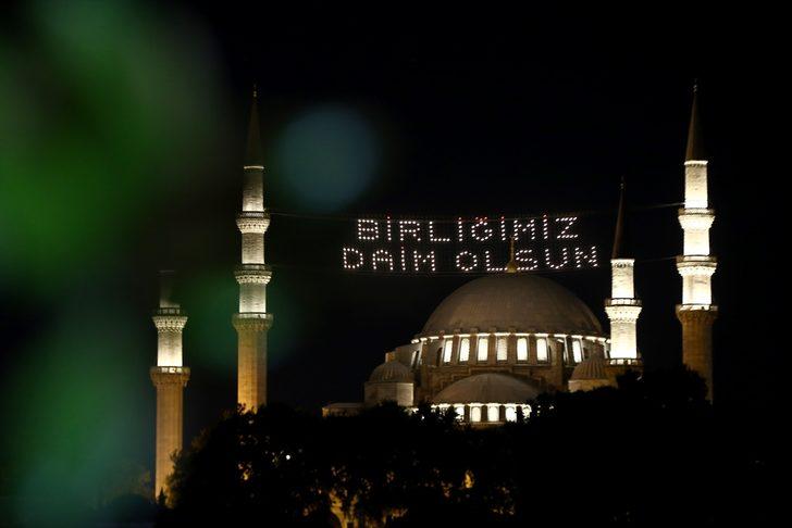 15 Temmuz için mahyalar ışıklandırıldı G3