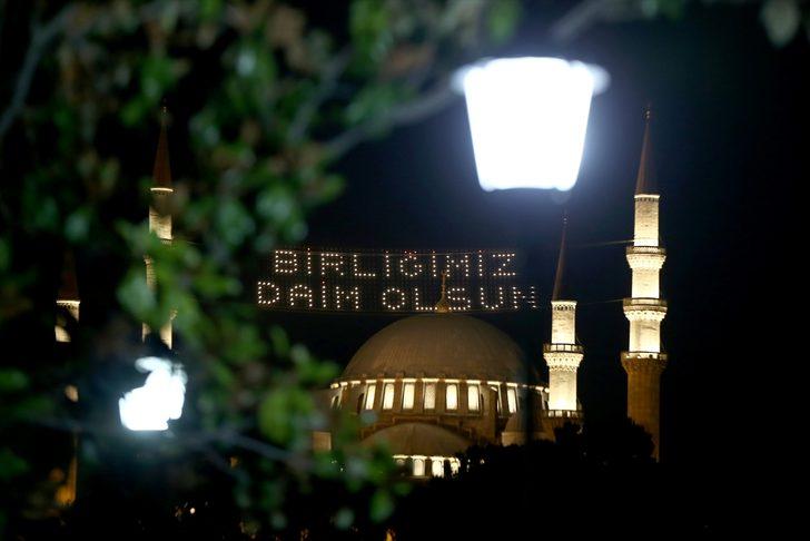 15 Temmuz için mahyalar ışıklandırıldı G5