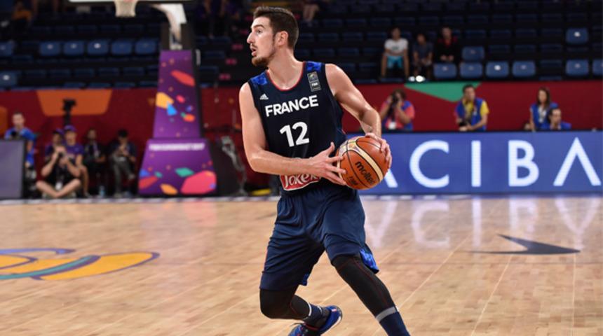 Nando De Colo'dan Leo Westermann paylaşımı!
