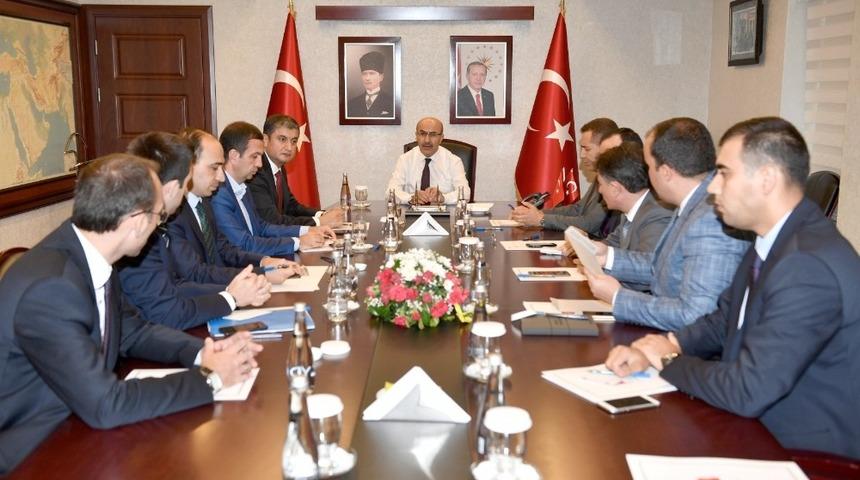 Vali Demirtaş, kaymakamlarla bir araya geldi