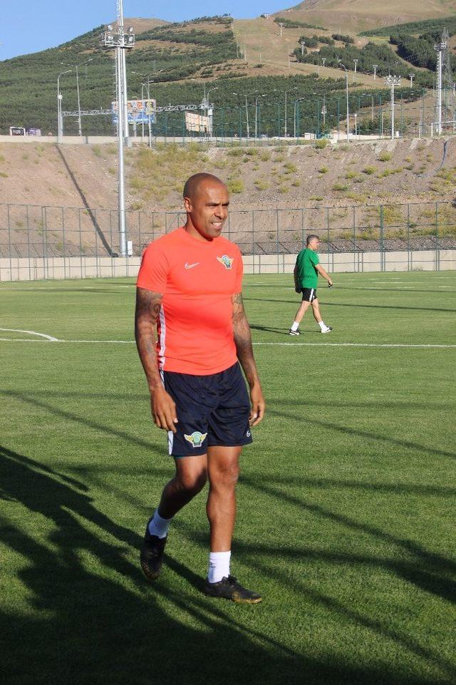 Mert Nobre, &ldquo;Brezilya&rsquo;dan hocalık i&ccedil;in teklif aldım&rdquo; 3