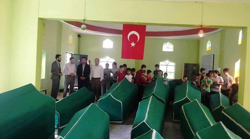 Kaymakam Okatan, Yaz Kur&rsquo;an Kursu &ouml;ğrencileri ile t&uuml;rbe ziyaret etti