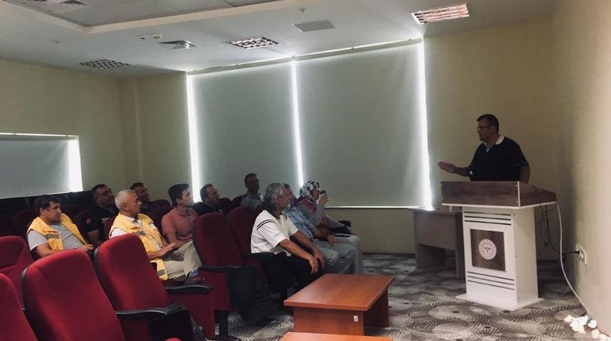 Hastane şof&ouml;rlerine trafik kuralları eğitimi verildi