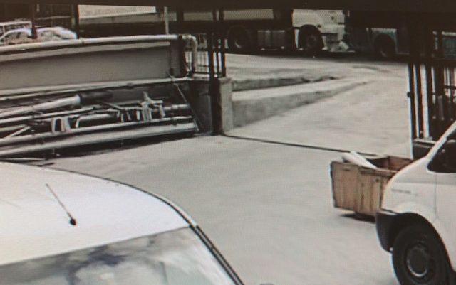 Esenyurt'ta 6 aracın karıştığı kaza kamerada 