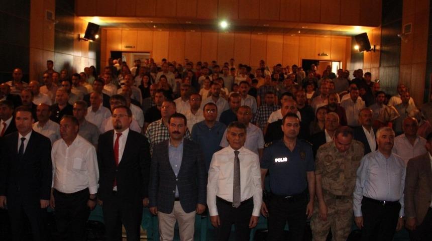 Tatvan’da ‘15 Temmuz Şehitleri ve Demokrasi Zaferi’ konulu konferans