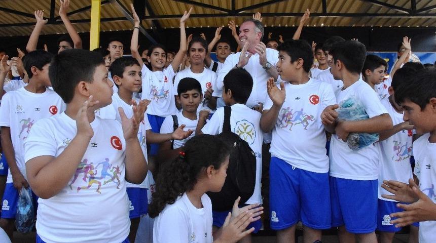 Germencik&rsquo;te yaz spor okulu &ouml;ğrencileri sevindirildi