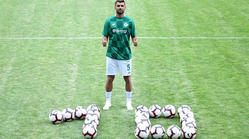 Selim Ay: Şampiyon olmak ve Şampiyonlar Ligi'nde oynamak istiyorum 