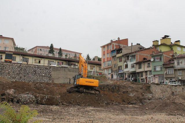 Tosya Hükümet Konağı Hafriyat Çalışmaları Başladı