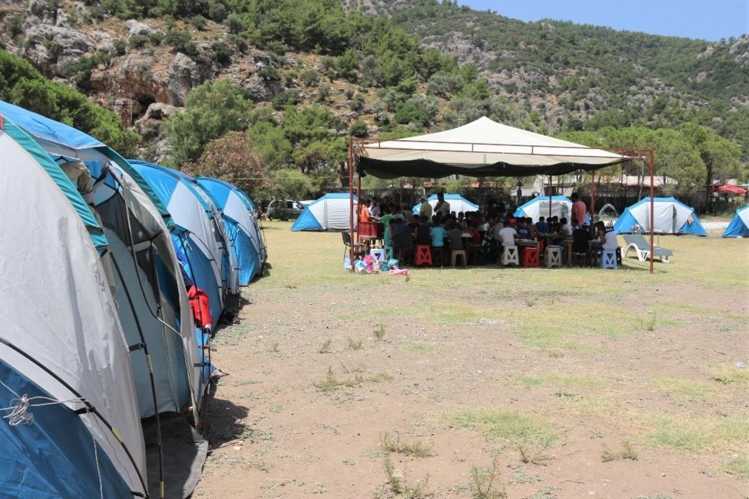 Bu &ccedil;adır kamp tatil i&ccedil;in değil, geleceğin bilim insanları i&ccedil;in