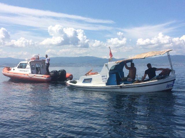 Batan teknenin imdadına deniz polisi yetişti