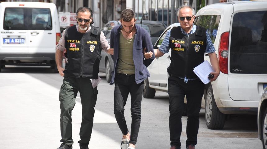 Gelen telefonla kabusu yaşadılar! Tam 7 bin 700 lira...