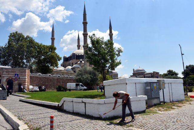 Selimiye Camisi'ndeki görüntü kirliliği ortadan kaldırıldı