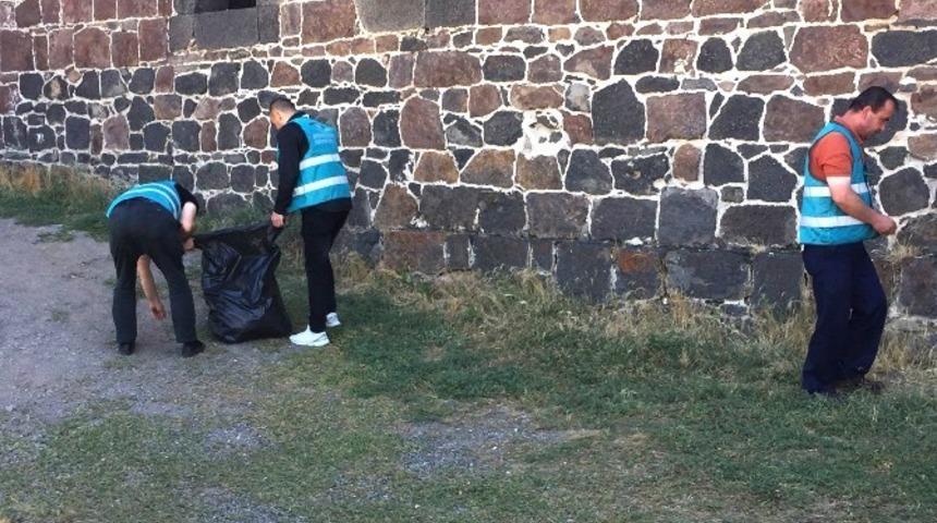 Erzurum Denetimli Serbestlik Müdürlüğü’nden şehitlerimize ve Erzurum tarihine vefa