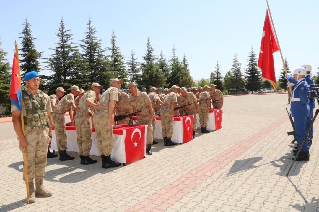 Kısa d&ouml;nem jandarma erlerin yemin t&ouml;reni heyecanı