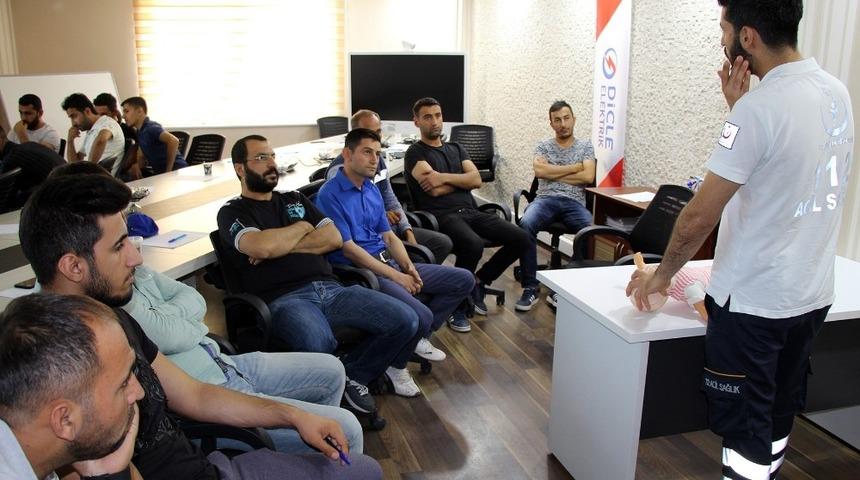 Dicle Elektrik &ccedil;alışanlarına sertifikalı ilk yardım eğitimi verildi