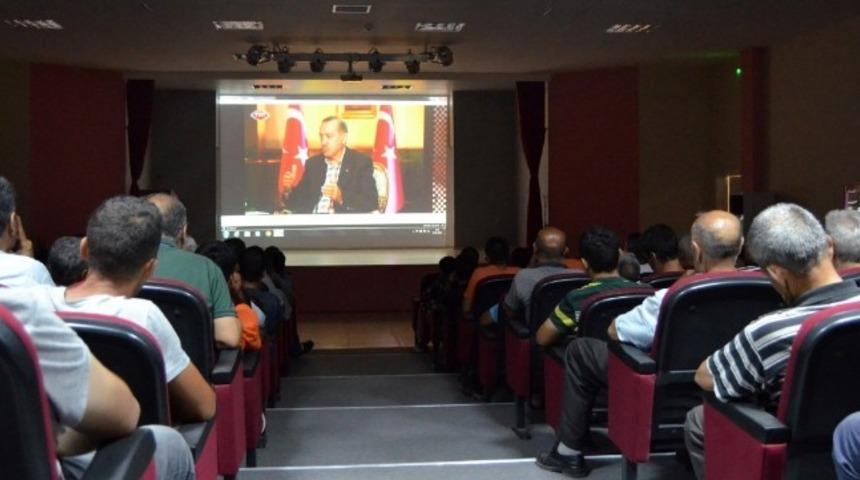 15 Temmuz belgeseli h&uuml;k&uuml;ml&uuml;leri duygulandırdı