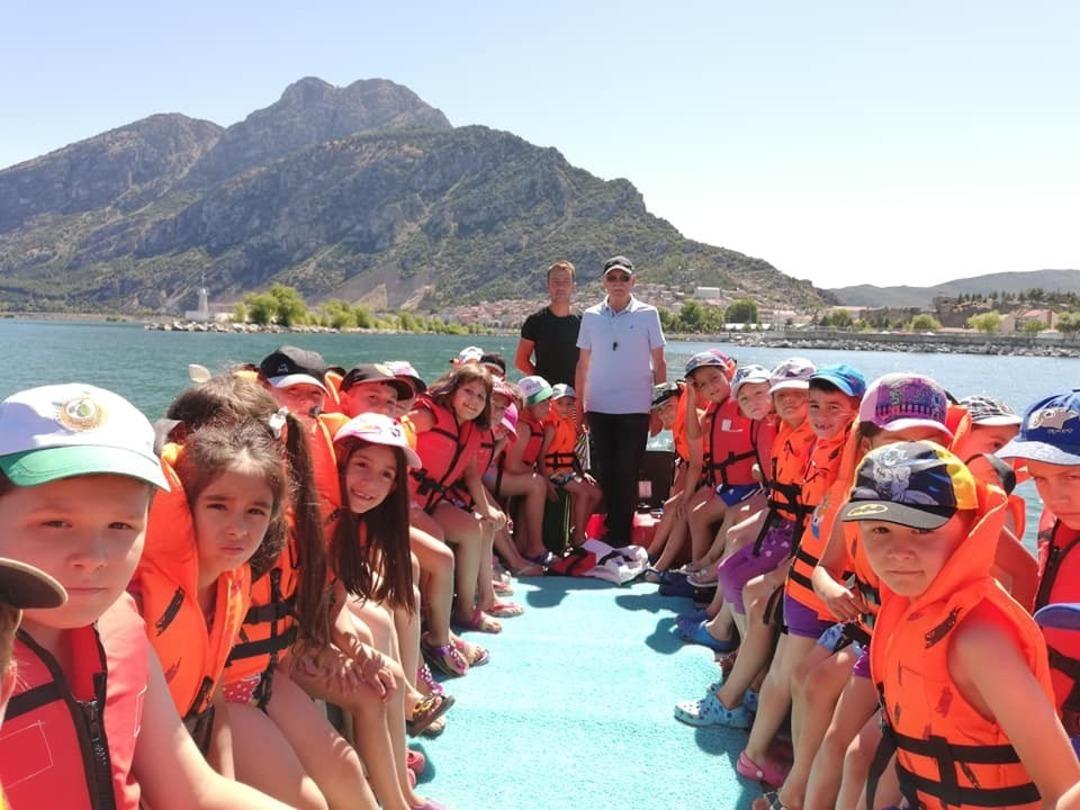 Sakin Şehir Eğirdir&rsquo;de yaz spor okulları yoğun ilgi