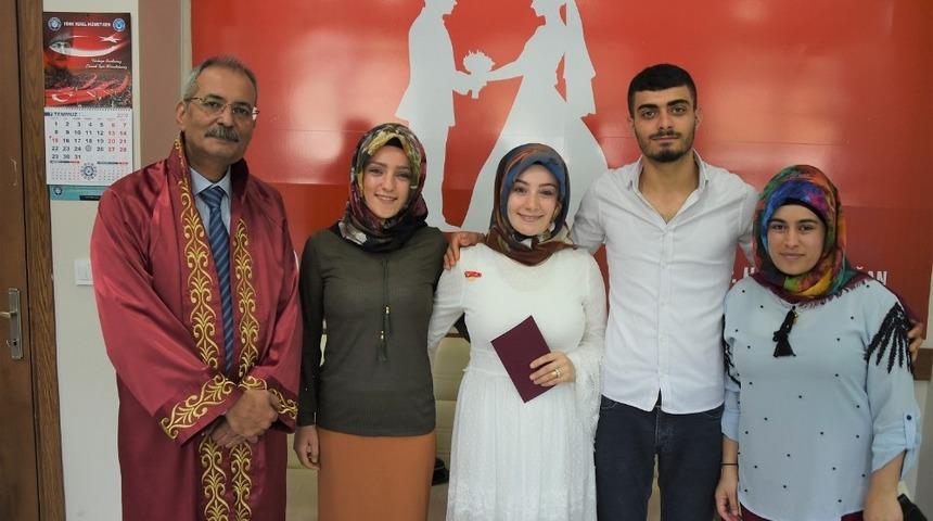 Bozdoğan ilk nikahını kıydı