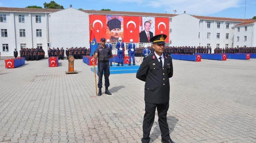 Ezine&rsquo;de acemi erler yemin etti