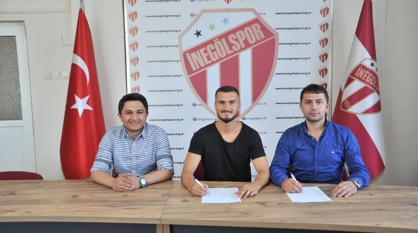 İneg&ouml;lspor&rsquo;a gurbet&ccedil;i orta saha oyuncusu