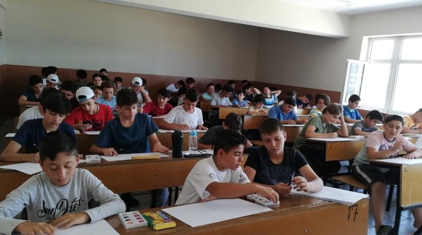 YY&Uuml;&rsquo;de "15 Temmuz Demokrasi ve Milli Birlik" resim yarışması