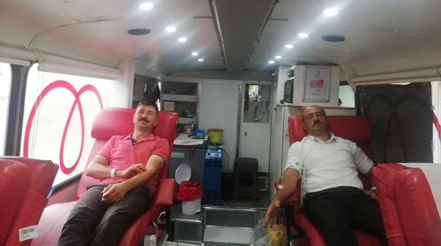 Muhtarlardan &ouml;rnek davranış