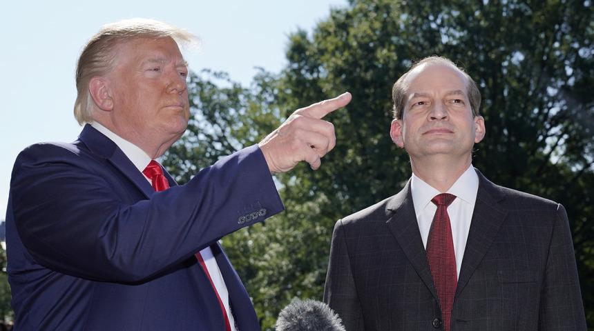 Tartışmaların ardından kameraların karşısında istifa etti!