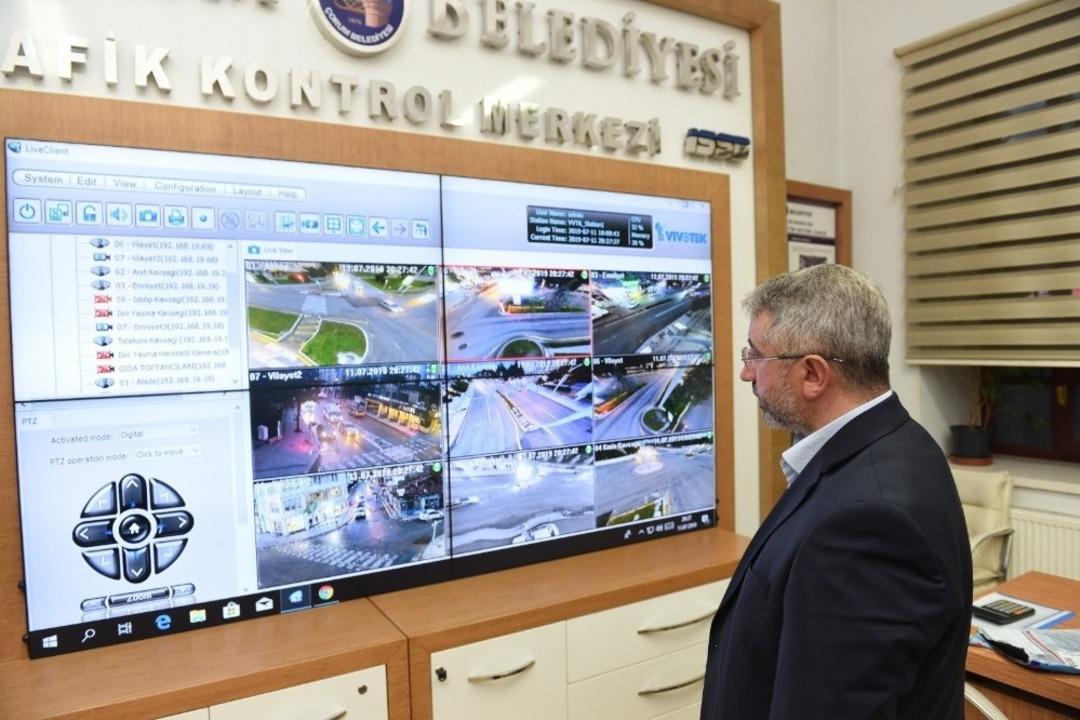 &Ccedil;orum Belediyesi&rsquo;nde fırtına mesaisi